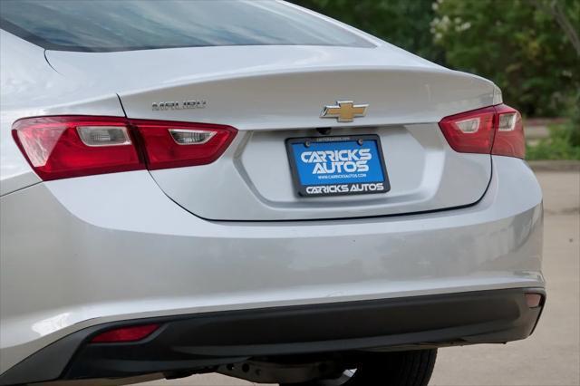 Photo of 2018 Silver Chevrolet Malibu