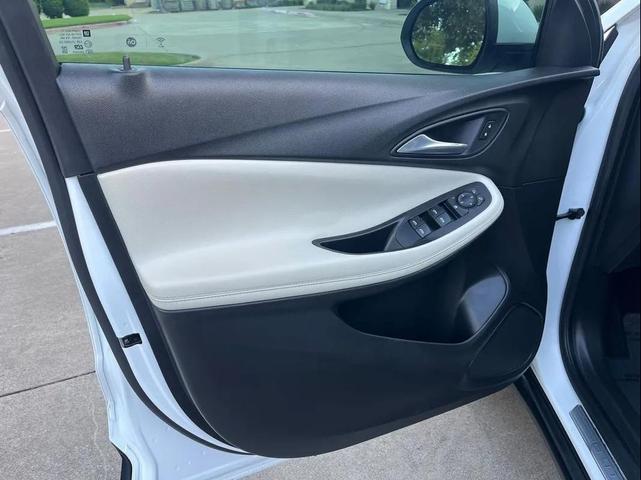 Photo of 2021 White Buick Encore GX