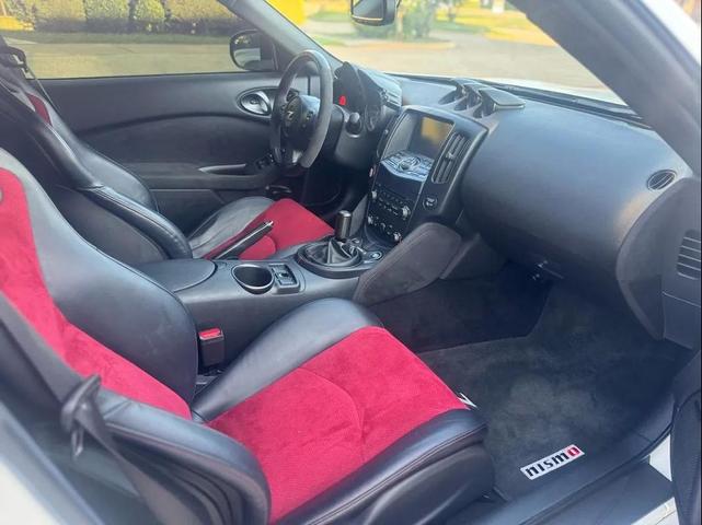 Photo of 2018 White Nissan 370Z