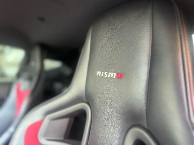 Photo of 2018 White Nissan 370Z