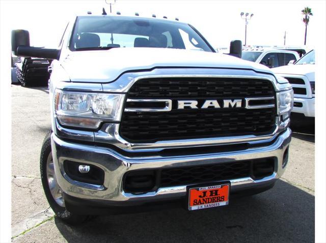 Photo of 2022 White RAM 2500