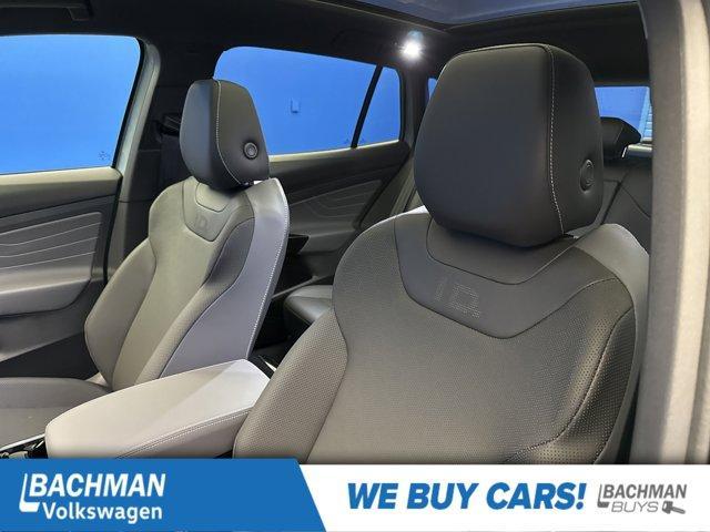 Photo of 2025 Arctic Blue Metallic Volkswagen ID.4