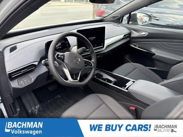 Photo of 2025 Opal White Pearl W / Black Roof Volkswagen ID.4