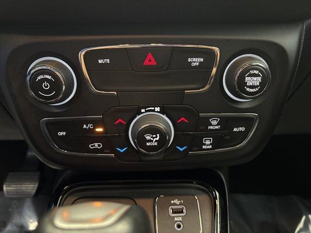 Photo of 2020 Diamond Black Jeep Compass