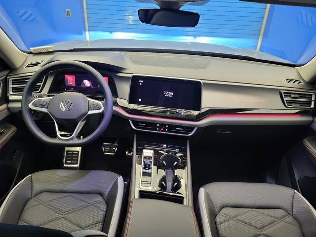 Photo of 2025 Pure Gray Volkswagen Atlas
