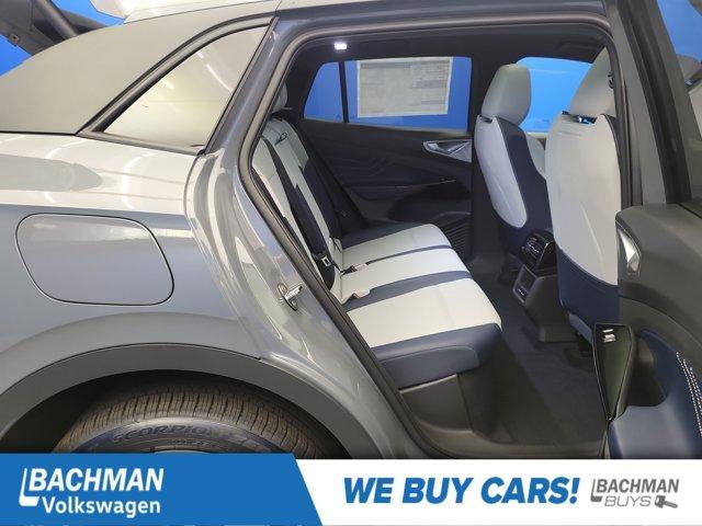 Photo of 2025 Pure Gray Volkswagen ID.4