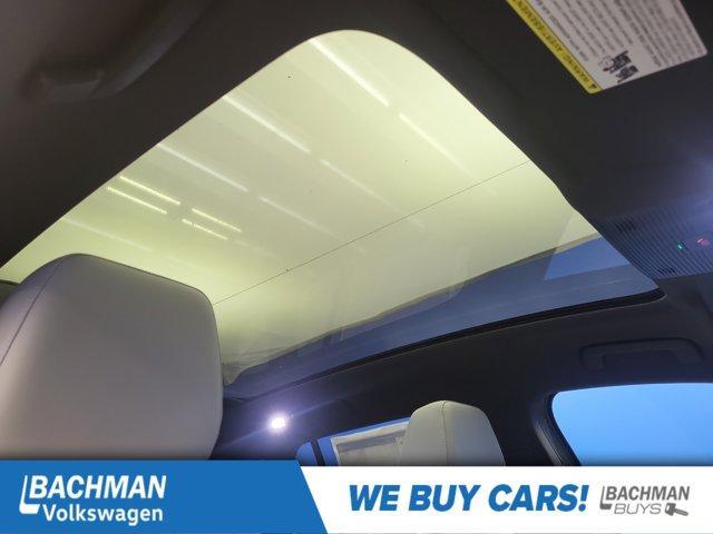 Photo of 2025 Pure Gray Volkswagen ID.4