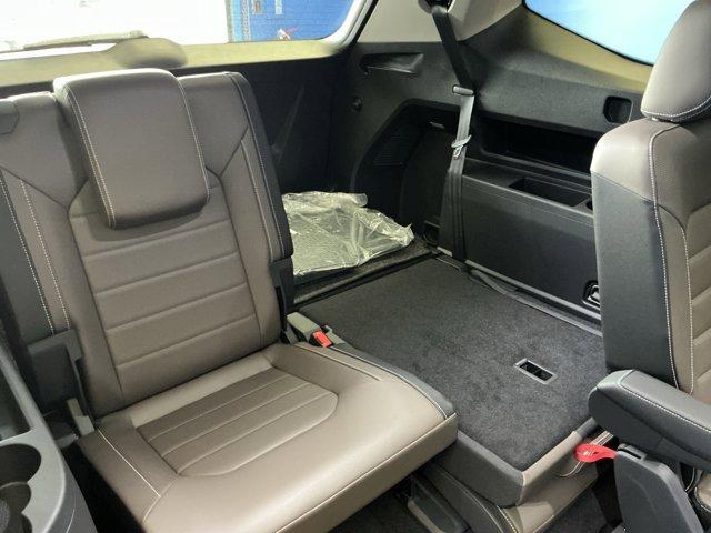 Photo of 2025 Pure Gray Volkswagen Atlas