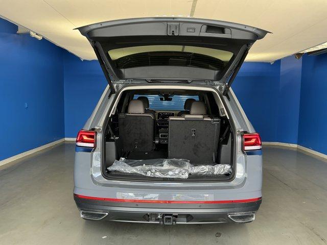 Photo of 2025 Pure Gray Volkswagen Atlas