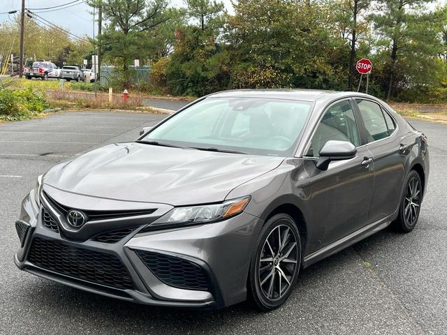 Photo of 2021 Predawn Gray Mica Toyota Camry