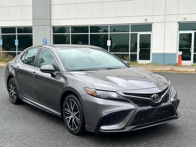 Photo of 2021 Predawn Gray Mica Toyota Camry