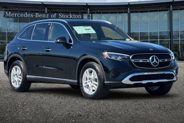 Photo of 2025 Black Mercedes-Benz GLC 300