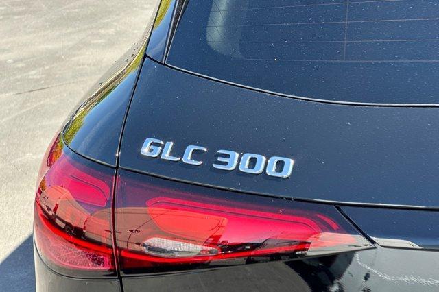 Photo of 2025 Black Mercedes-Benz GLC 300