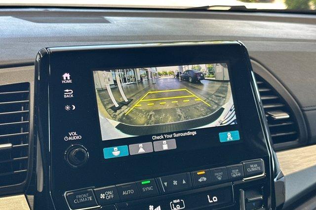 Photo of 2023 White Honda Odyssey