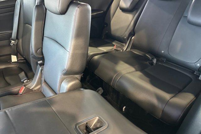 Photo of 2023 White Honda Odyssey