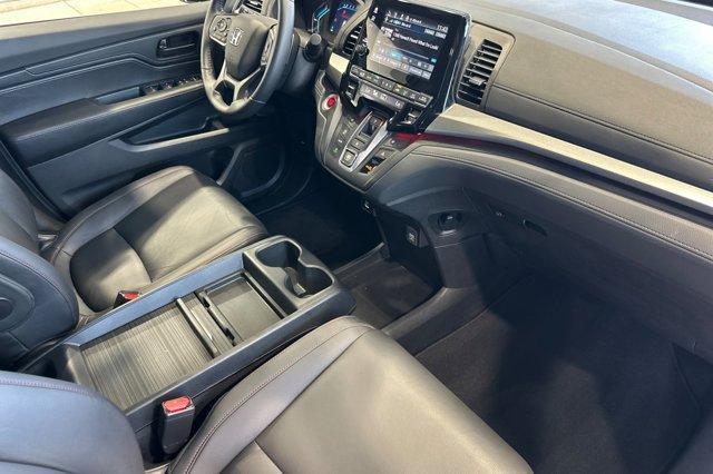 Photo of 2023 White Honda Odyssey
