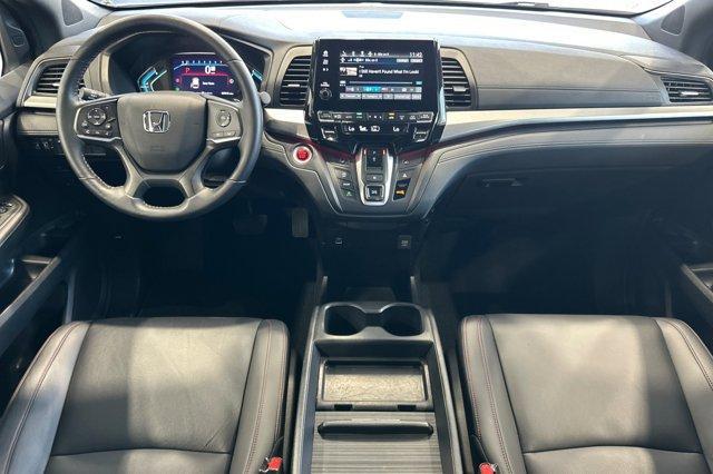 Photo of 2023 White Honda Odyssey