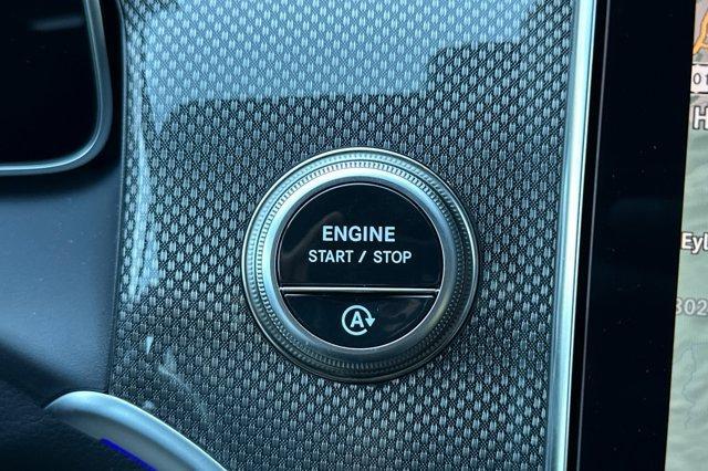 Photo of 2026 Polar White Mercedes-Benz GLC 300