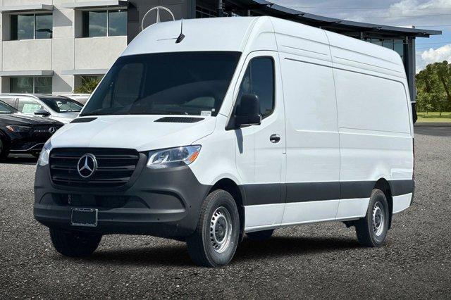 Photo of 2025 Arctic White Mercedes-Benz Sprinter 2500