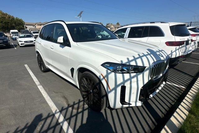 Photo of 2025 Alpine White BMW X5