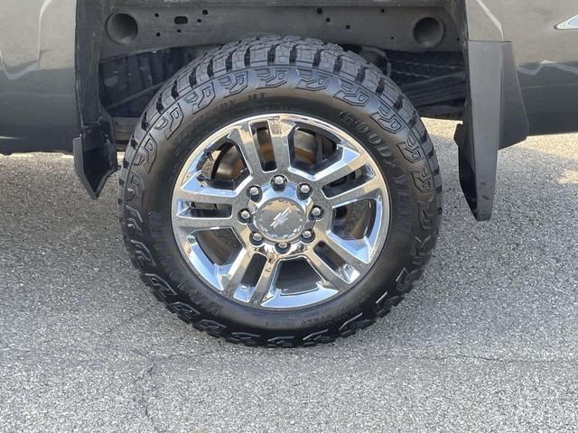 Photo of 2019 Graphite Metallic Chevrolet Silverado 2500