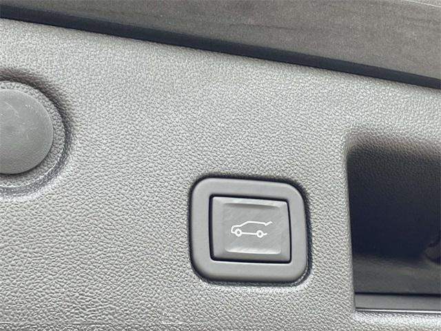 Photo of 2023 Iron Gray Metallic Chevrolet Equinox
