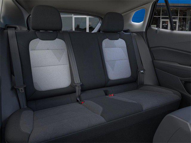 Photo of 2025 Summit White Chevrolet Trax