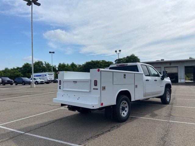 Photo of 2025 Summit White Chevrolet Silverado 3500
