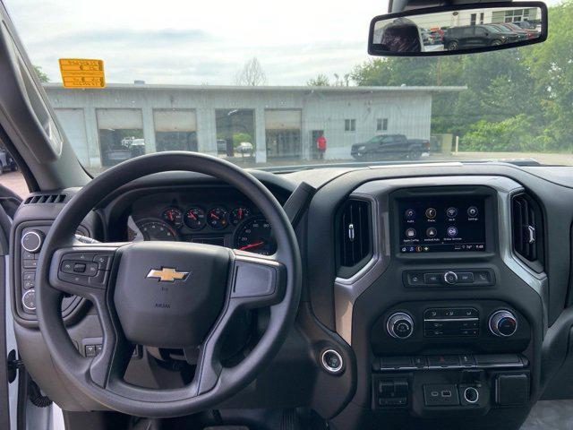 Photo of 2025 Summit White Chevrolet Silverado 3500