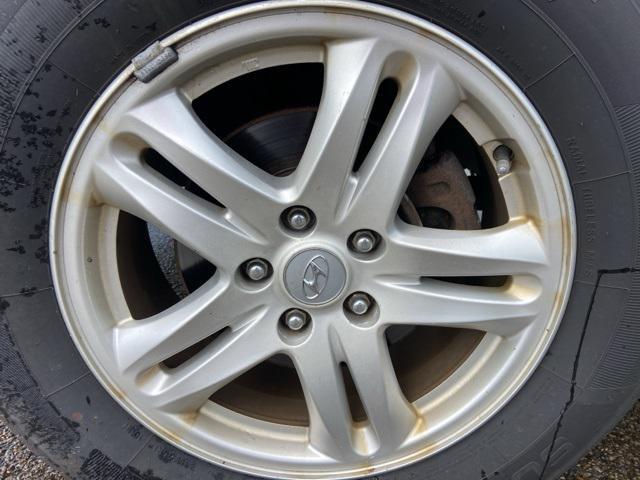 Photo of 2011 Moonstone Silver Hyundai SANTA FE