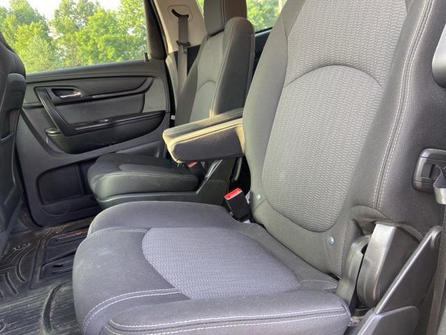 Photo of 2017 Siren Red Tintcoat Chevrolet Traverse
