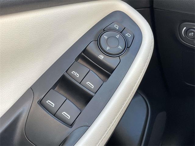 Photo of 2023 Summit White Buick Encore GX