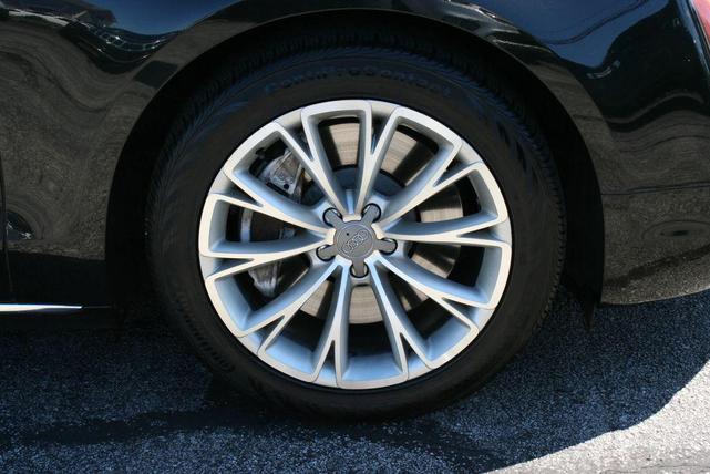 Photo of 2011 Black Audi A8