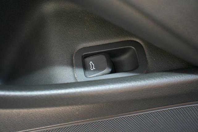 Photo of 2011 Black Audi A8