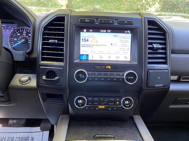 Photo of 2019 White Platinum Metallic Tri-Coat Ford Expedition