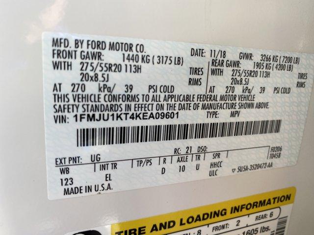 Photo of 2019 White Platinum Metallic Tri-Coat Ford Expedition