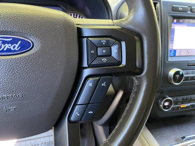 Photo of 2019 White Platinum Metallic Tri-Coat Ford Expedition