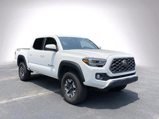 Photo of 2021 Super White Toyota Tacoma