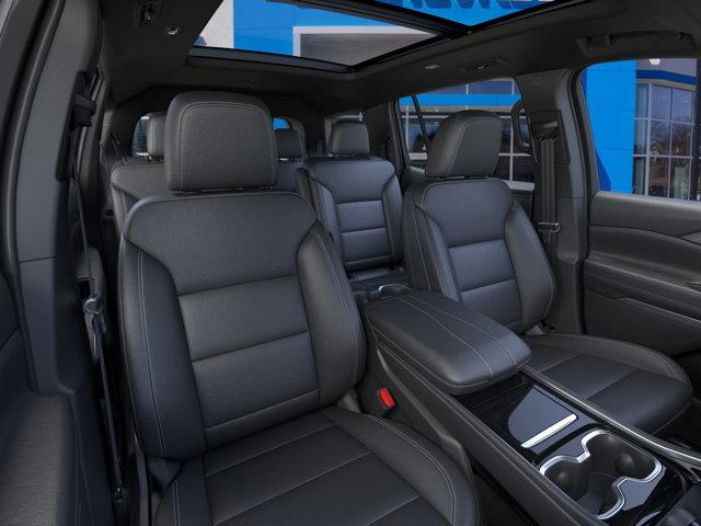 Photo of 2026 Summit White Chevrolet Traverse