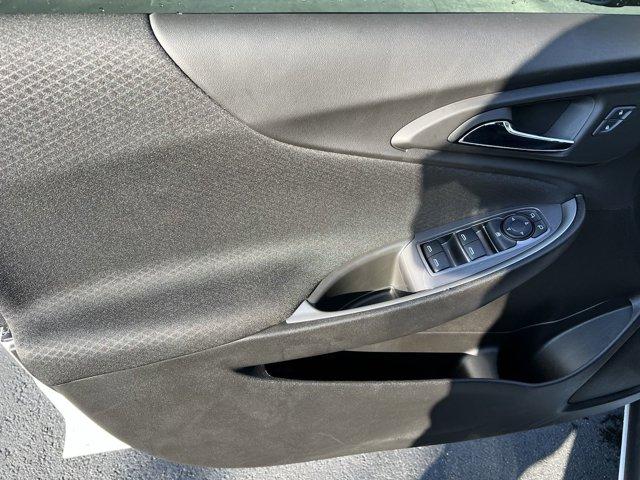 Photo of 2025 Summit White Chevrolet Malibu
