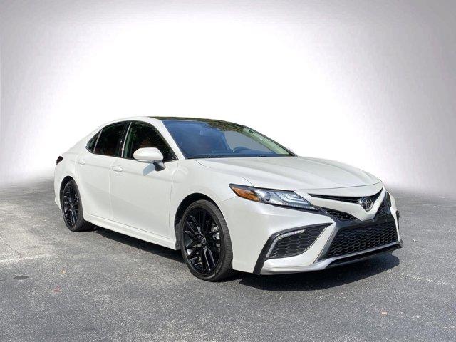Photo of 2022 Wind Chill Pearl Toyota Camry