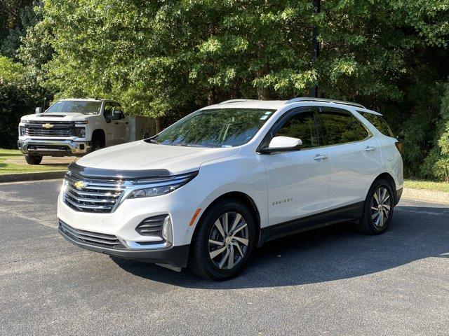 Photo of 2022 Iridescent Pearl Tricoat Chevrolet Equinox