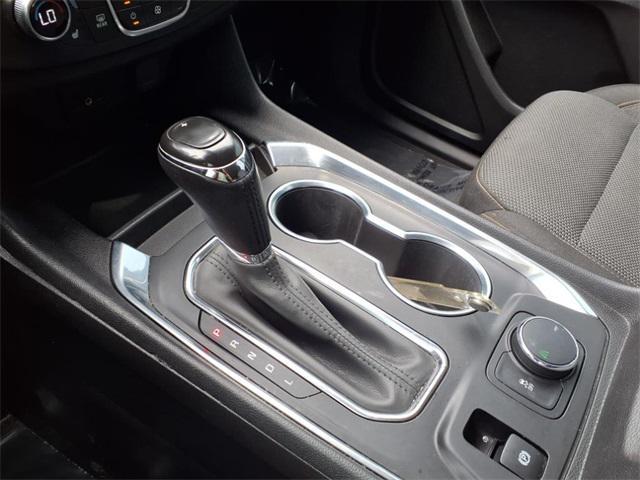 Photo of 2019 Summit White Chevrolet Traverse