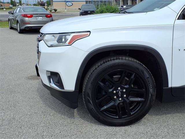 Photo of 2019 Summit White Chevrolet Traverse