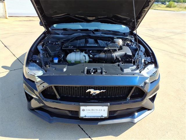 Photo of 2021 Antimatter Blue Metallic Ford Mustang
