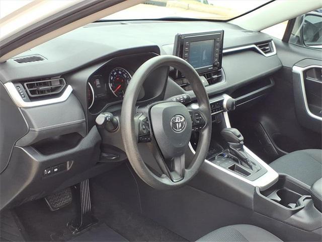 Photo of 2021 Super White Toyota RAV4