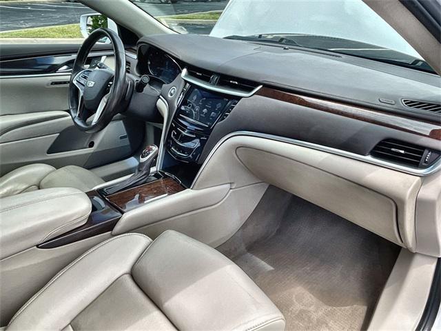 Photo of 2017 Crystal White Tricoat Cadillac XTS