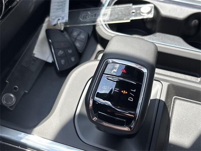 Photo of 2025 Summit White Chevrolet Silverado 1500