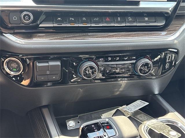 Photo of 2025 Summit White Chevrolet Silverado 1500