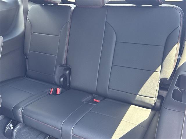Photo of 2025 Sterling Gray Metallic Chevrolet Traverse